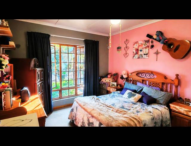 3 BEDROOM HOUSE FOR SALE IN WEMBLEY